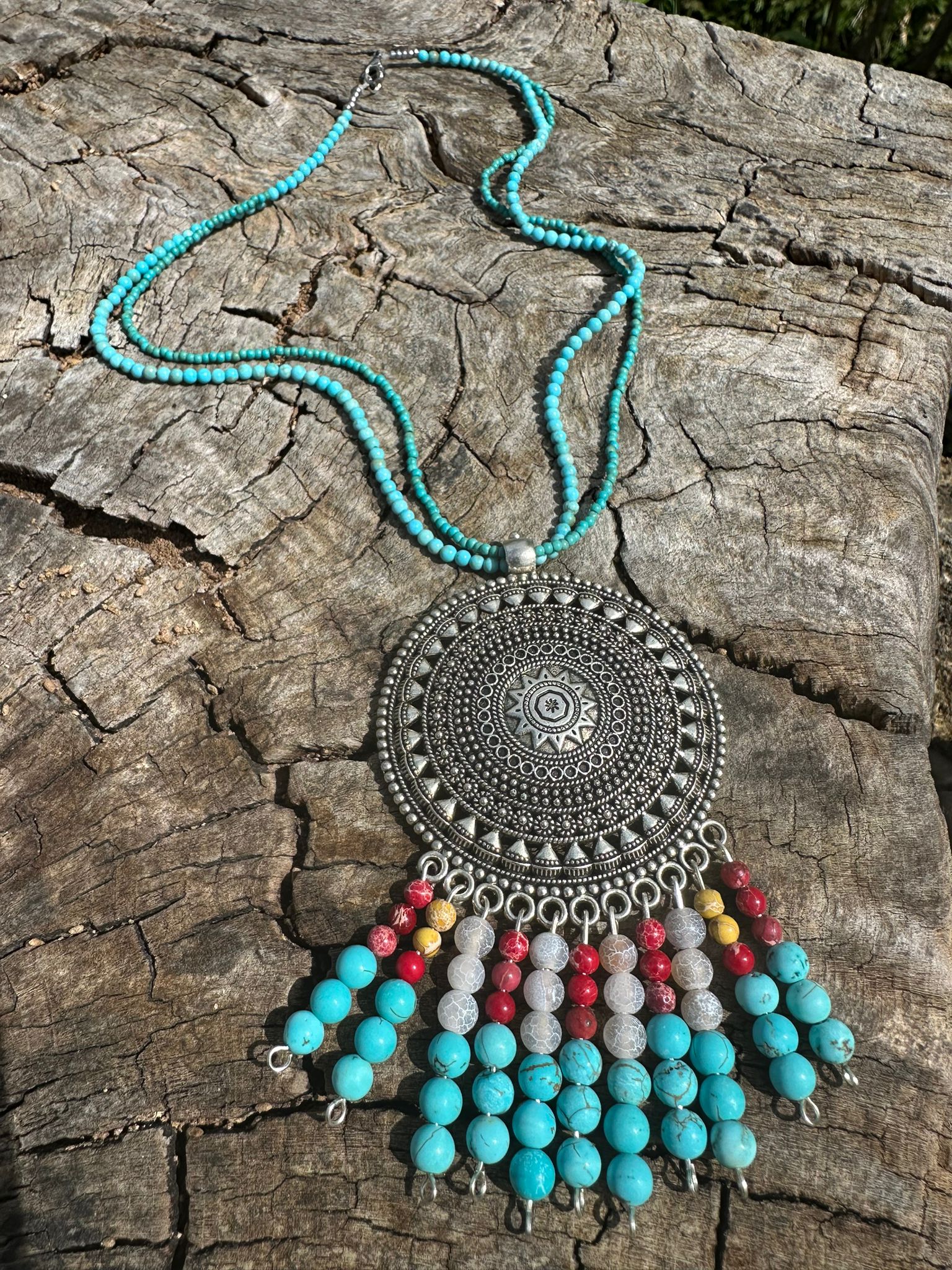 Naszyjnik z turkusu, howlitu, jaspisu czerwonego i agatu trawionego - obrazek 2